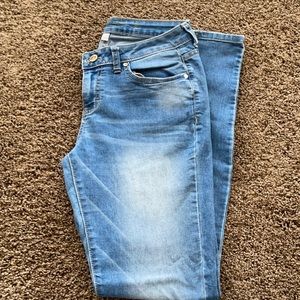 Women’s Jennifer Lopez Skinny Jeans